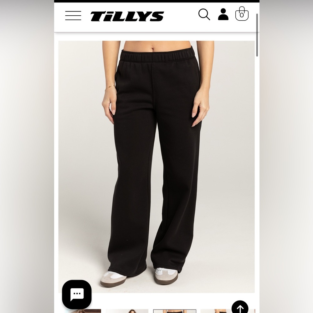 TILLYS Wide Leg Women’s Sweatpants Black
Size: Small